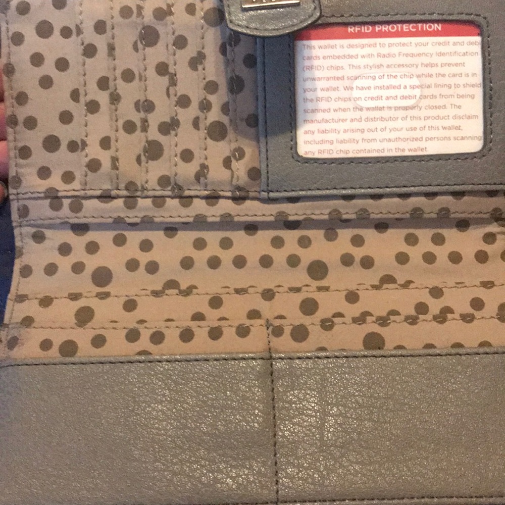Relic Wallet - Picture 2 of 3